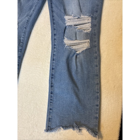 Judy Blue Straight Crop Jeans Women's Distressed Ripped Blue Denim Size 15/32 - Picture 2 of 11